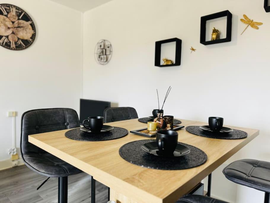 Isval Wifi-Hyper Centre Cognac Apartamento Exterior foto