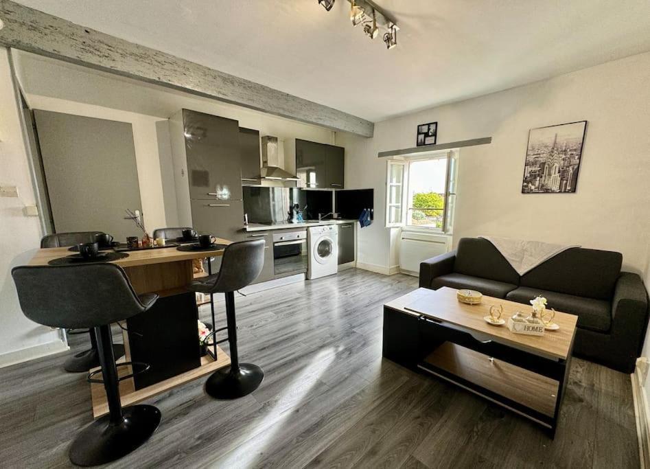 Isval Wifi-Hyper Centre Cognac Apartamento Exterior foto